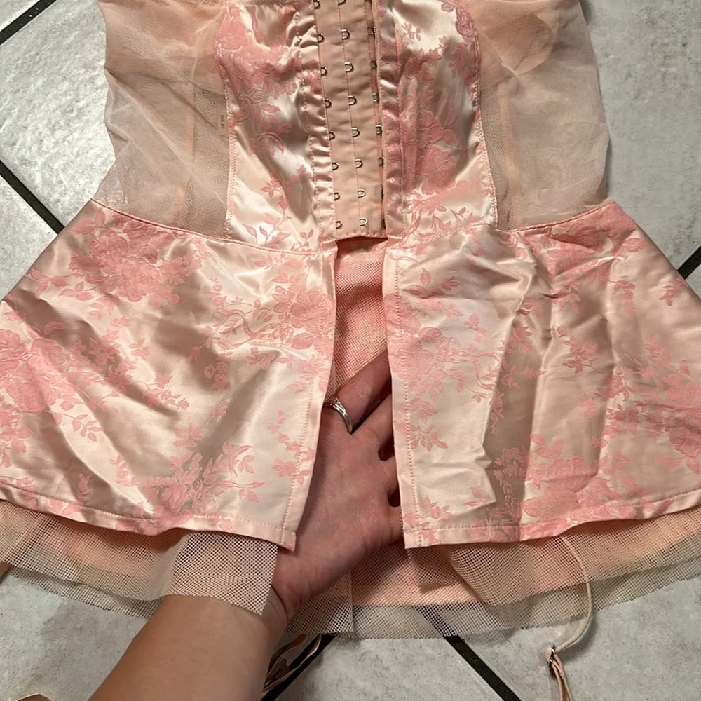 NWT Victoria’s Secret Baby Pink Floral‎ Satin Bustier Corset